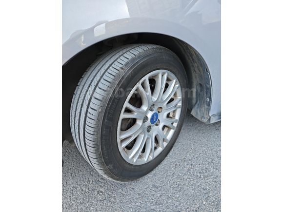 Sahibinden Ford C-Max 1.6 SCTi Titanium Grand 2011 Model