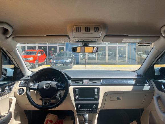 SKODA RAPİD SPACEBACK 1,2 TSI GREENTEC STYLE (OTOMATİK)