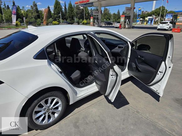 2021 TOYOTA COROLLA 1.8 HYBRID DREAM e-CVT | 125.000 KM