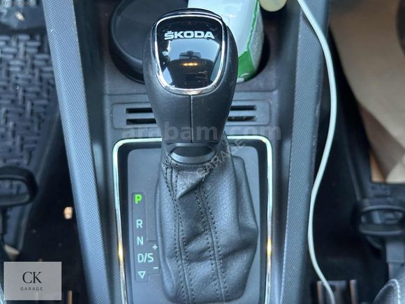 2021 SKODA FABİA HATASIZ BOYASIZ TRAMERSİZ / Y.SERVİS/ 32BİN KM