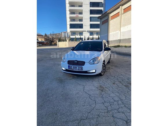 Sahibinden Hyundai Accent Era 1.4 Team 2007 Model  318.000 km Beyaz