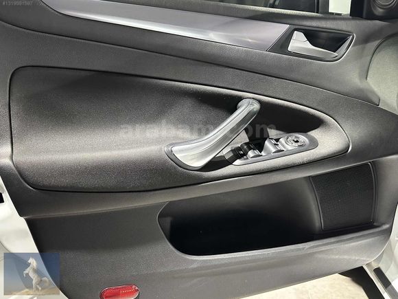 225 BİN KM DE FORD MONDEO TİTANİUM 6 İLERİ EMSALSİZ TEMİZLİKTE