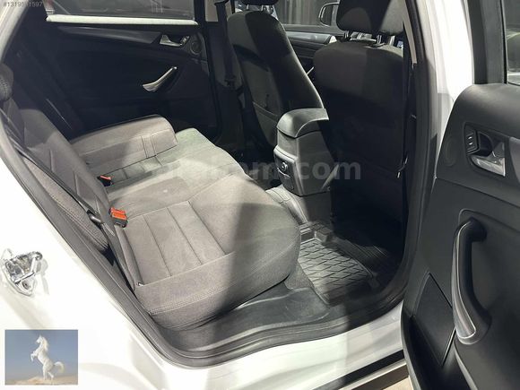 225 BİN KM DE FORD MONDEO TİTANİUM 6 İLERİ EMSALSİZ TEMİZLİKTE