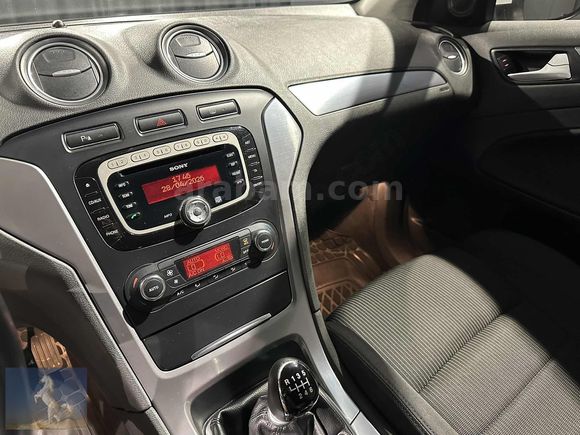 225 BİN KM DE FORD MONDEO TİTANİUM 6 İLERİ EMSALSİZ TEMİZLİKTE