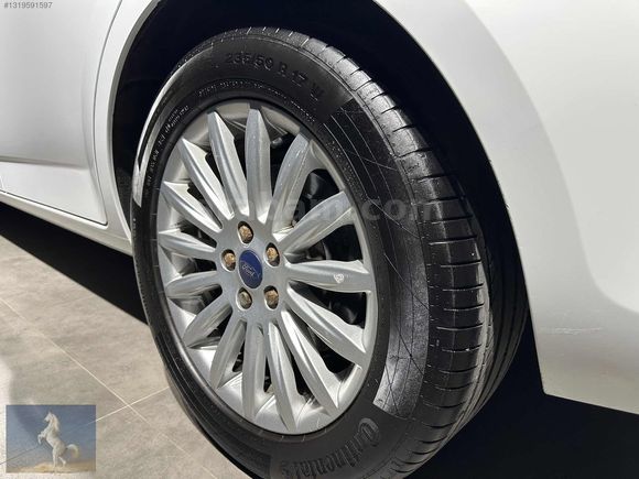 225 BİN KM DE FORD MONDEO TİTANİUM 6 İLERİ EMSALSİZ TEMİZLİKTE