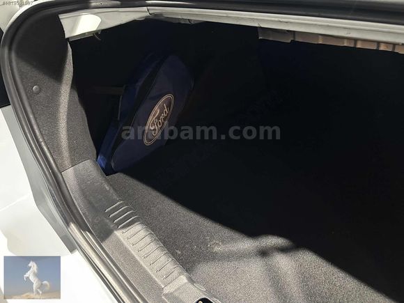 225 BİN KM DE FORD MONDEO TİTANİUM 6 İLERİ EMSALSİZ TEMİZLİKTE