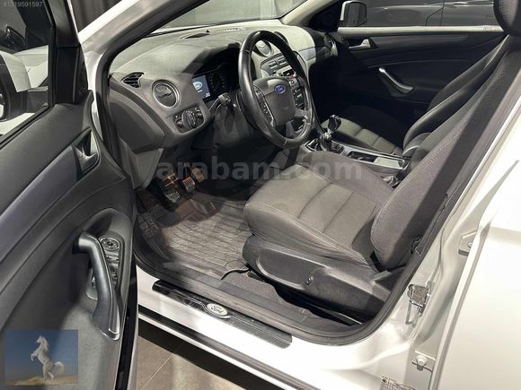 225 BİN KM DE FORD MONDEO TİTANİUM 6 İLERİ EMSALSİZ TEMİZLİKTE