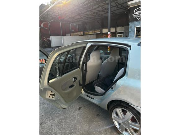 2004 Model Renault Clio 1.4 Authentique 168.000 KM.