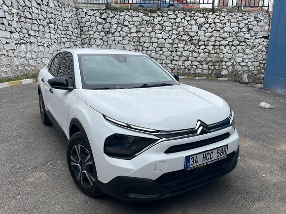 (26.800 km )CİTROEN C4 X 1.2 Puretech Feel( HATASIZ-BOYASIZ)