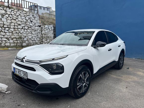 (26.800 km )CİTROEN C4 X 1.2 Puretech Feel( HATASIZ-BOYASIZ)