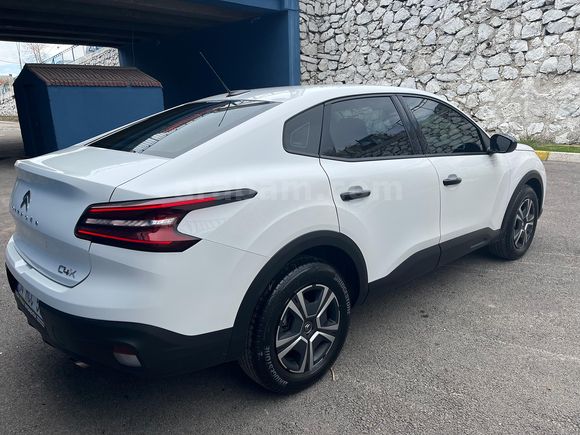 (26.800 km )CİTROEN C4 X 1.2 Puretech Feel( HATASIZ-BOYASIZ)