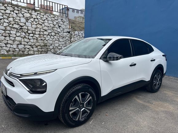 (26.800 km )CİTROEN C4 X 1.2 Puretech Feel( HATASIZ-BOYASIZ)