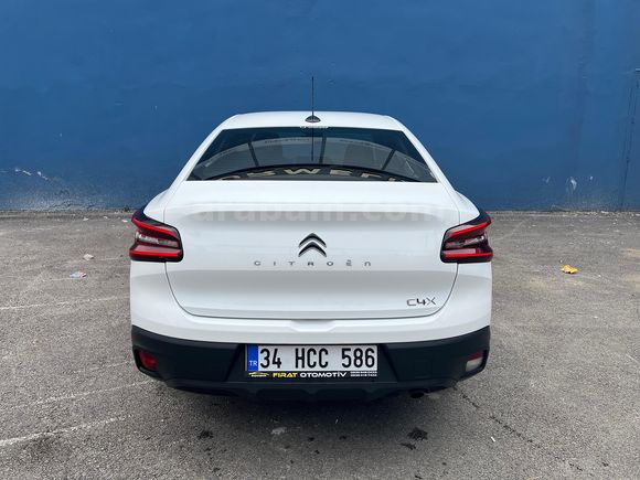 (26.800 km )CİTROEN C4 X 1.2 Puretech Feel( HATASIZ-BOYASIZ)