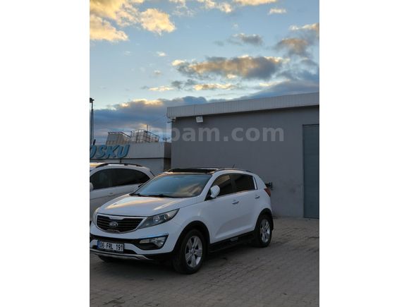 Sahibinden Kia Sportage 1.6 GDI Concept Plus 2013 Model  100.000 km Beyaz