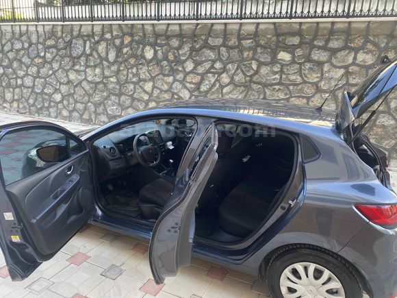 Sahibinden Renault Clio turbolu   2020 Model  44 bin km Gri (titanyum)