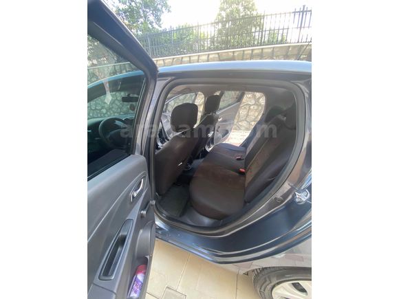 Sahibinden Renault Clio turbolu   2020 Model  44 bin km Gri (titanyum)