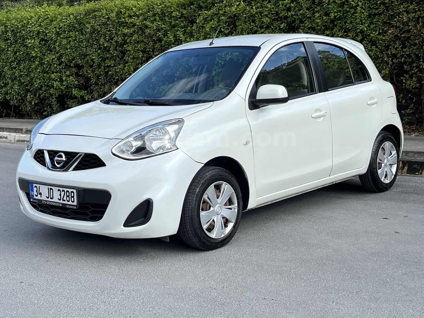 Galeriden Nissan Micra 1.2 Street 2016 Model İstanbul 96.000 km Beyaz 3
