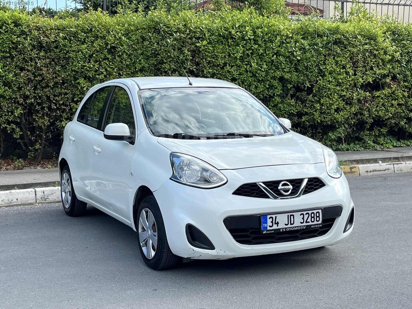 Galeriden Nissan Micra 1.2 Street 2016 Model İstanbul 96.000 km Beyaz 2