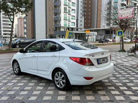 ÖCAL| 2014 OTOMATİK ACCENT BLUE 1.6CRDİ MODE PLUS 128hp EMSALSİZ