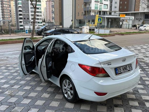 ÖCAL| 2014 OTOMATİK ACCENT BLUE 1.6CRDİ MODE PLUS 128hp EMSALSİZ