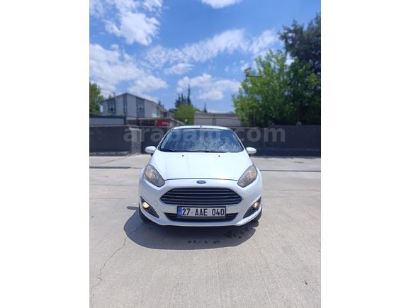 Sahibinden Ford Fiesta 1.5 TDCi Trend X 2015 Model  220.000 km Beyaz