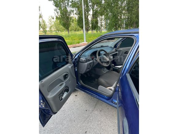 Sahibinden Renault Clio 1.4 2000 Model  245.000 km Lacivert