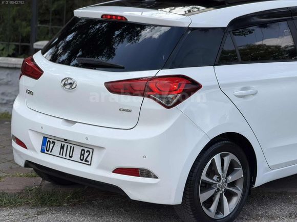 140.000 KM CAM TAVAN İ20 1.4 CRDİ STYLE TEMİZ BAKIMLI