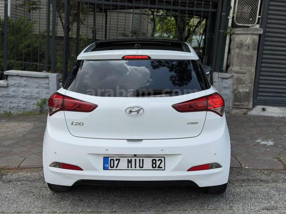 140.000 KM CAM TAVAN İ20 1.4 CRDİ STYLE TEMİZ BAKIMLI