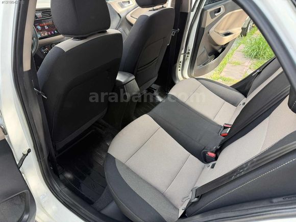 140.000 KM CAM TAVAN İ20 1.4 CRDİ STYLE TEMİZ BAKIMLI