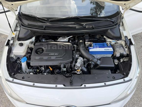 140.000 KM CAM TAVAN İ20 1.4 CRDİ STYLE TEMİZ BAKIMLI