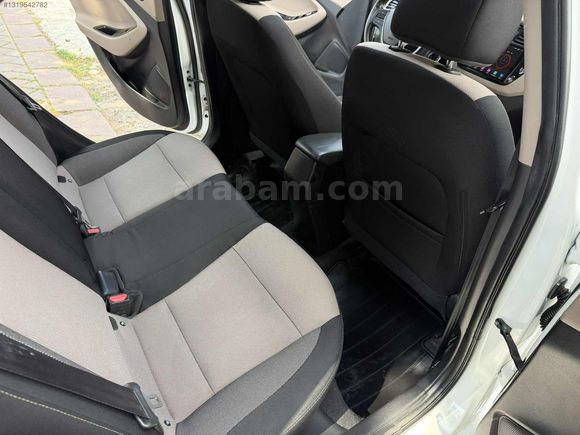 140.000 KM CAM TAVAN İ20 1.4 CRDİ STYLE TEMİZ BAKIMLI