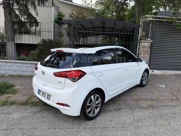 140.000 KM CAM TAVAN İ20 1.4 CRDİ STYLE TEMİZ BAKIMLI