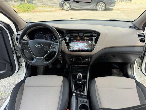 140.000 KM CAM TAVAN İ20 1.4 CRDİ STYLE TEMİZ BAKIMLI