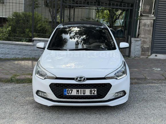 140.000 KM CAM TAVAN İ20 1.4 CRDİ STYLE TEMİZ BAKIMLI