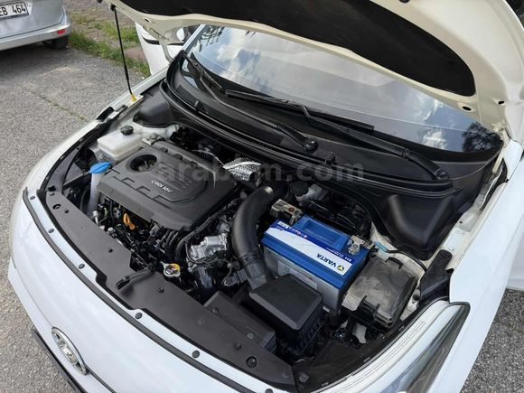 140.000 KM CAM TAVAN İ20 1.4 CRDİ STYLE TEMİZ BAKIMLI