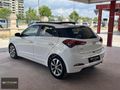 BEY CLASS'DAN HYUNDAİ İ20 1.4 CRDİ STYLE 95 BİNDE CAM TAVANLI