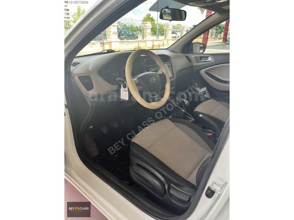 BEY CLASS'DAN HYUNDAİ İ20 1.4 CRDİ STYLE 95 BİNDE CAM TAVANLI