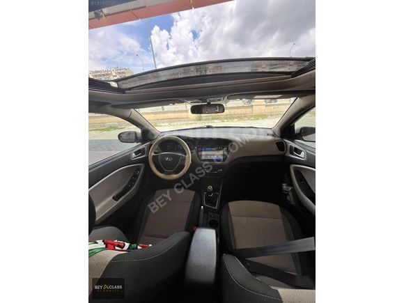 BEY CLASS'DAN HYUNDAİ İ20 1.4 CRDİ STYLE 95 BİNDE CAM TAVANLI
