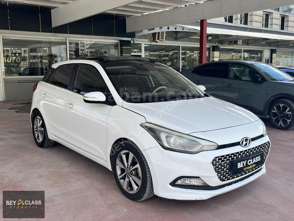 BEY CLASS'DAN HYUNDAİ İ20 1.4 CRDİ STYLE 95 BİNDE CAM TAVANLI