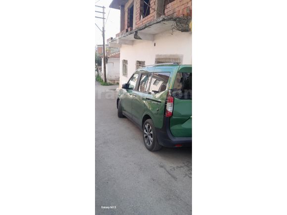 Sahibinden Ford Tourneo Courier 1.5 EcoBlue Titanium 2025 Model