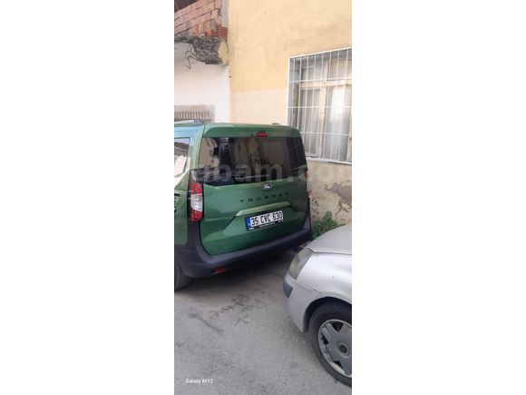 Sahibinden Ford Tourneo Courier 1.5 EcoBlue Titanium 2025 Model