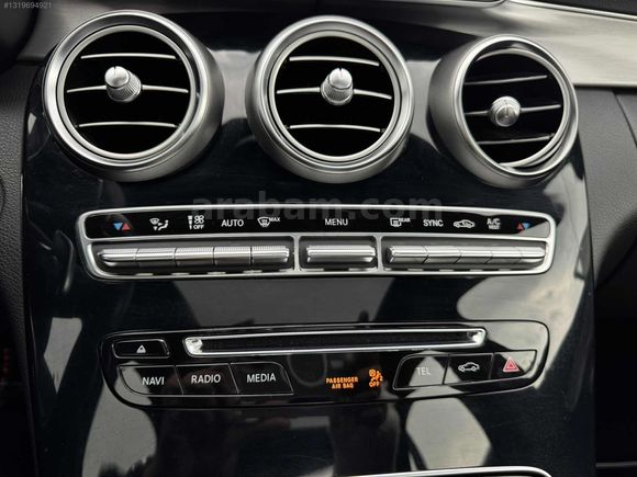 LOCA GARAGE 2014 115 BİN YETKİLİ SERVİS BAKMLI MERCEDES C180 AMG