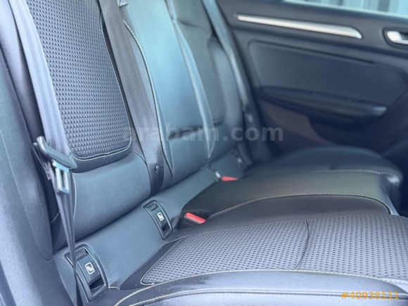SERİ AUTO'DAN 2021 ÇIKIŞLI RENAULT MEGANE / İCON / BAKIMLI