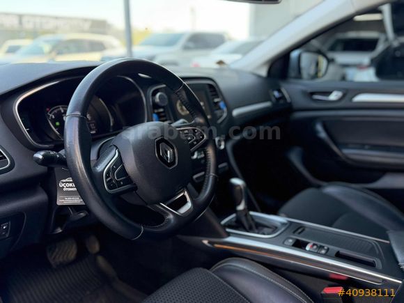 SERİ AUTO'DAN 2021 ÇIKIŞLI RENAULT MEGANE / İCON / BAKIMLI