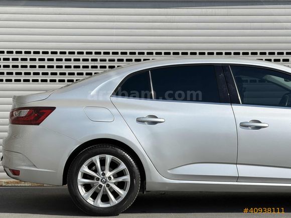 SERİ AUTO'DAN 2021 ÇIKIŞLI RENAULT MEGANE / İCON / BAKIMLI