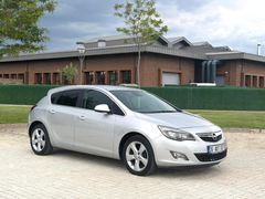 TAM OTOMATİK VİTES ÇOK DİRİ VE TEMİZ SPORT PAKET ANDROID EKRANLI