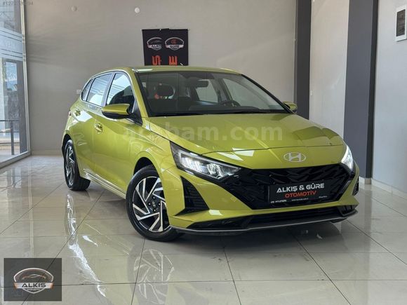 2024 ÇIKIŞLI HYUNDAİ İ20 OTOMATİK VİTES BOYASIZ DEĞİŞENSİZ HASAR