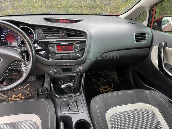 Kia CEED 1.6 CRDI OTOMATİK FULL+FULL