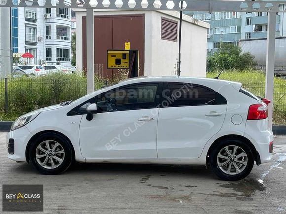 BEY CLASS'DAN KİA RİO 1.4 CRDI COMFORT 140 BİNDE