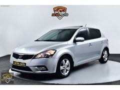 190 BİN PEŞİN KALAN 48 AY TAKSİT İMKANI *CEED OTOMATİK SUNROOF *